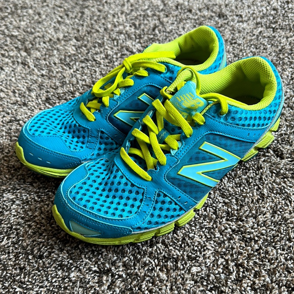 Women’s Size 8 New Balance Running 750 v1
